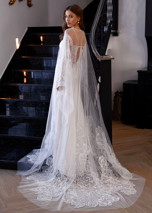 Bridal Robes – Elegant & Luxurious Wedding Day Essentials